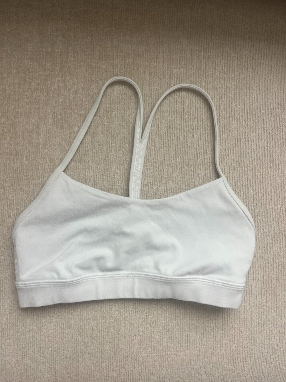 Lululemon Flow Y Nulu Bra – Classic White – Size 4